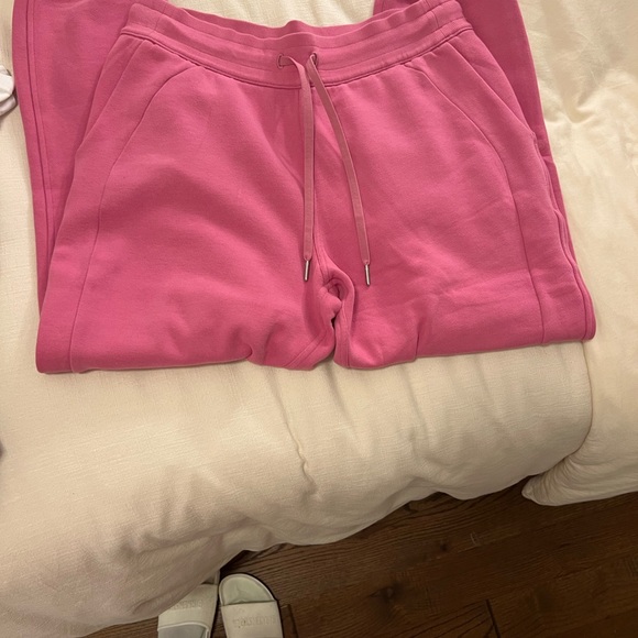 Lululemon scuba high rise jogger - Picture 3 of 3